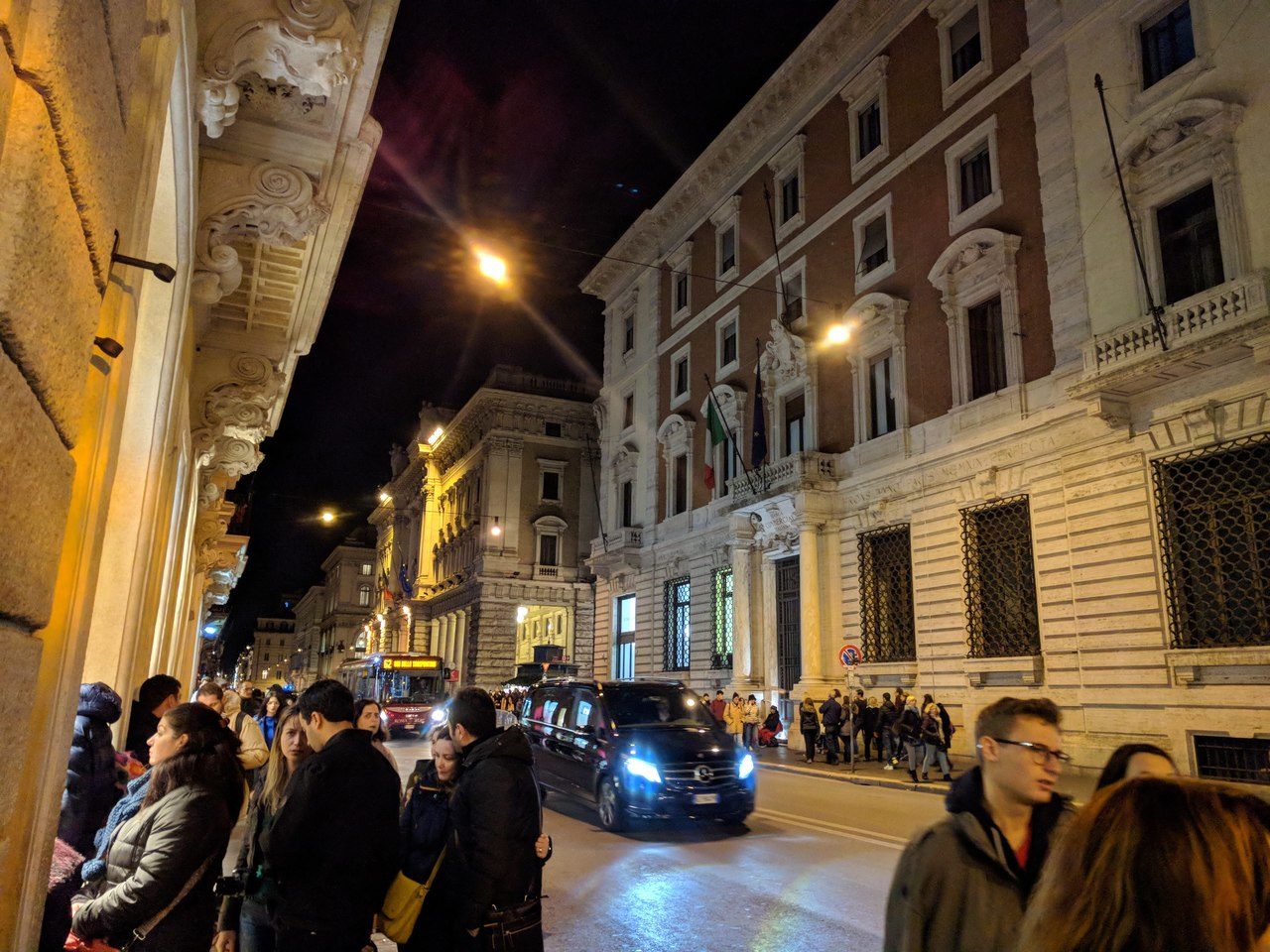 957. Via di Pietra, 79, 00186 Roma RM, Italia | Italia 2018 | © LucianoFantuzzi.com, 2020